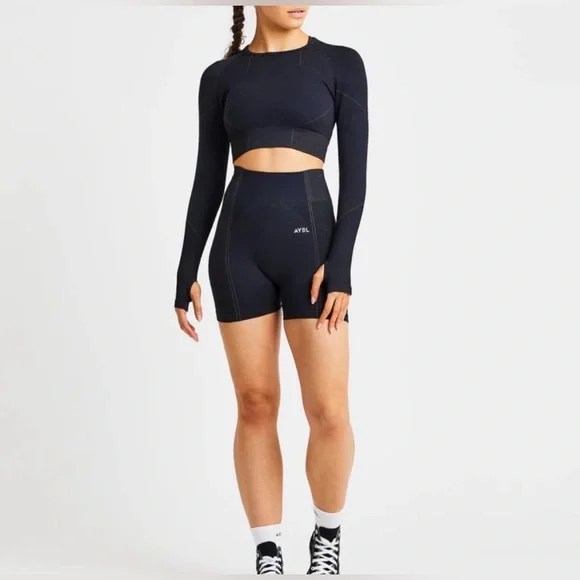 Aybl reflex seamless shorts black size Large EUC - Picture 2 of 8